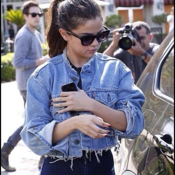 Y2K Destroyed Ripped Cropped Jean Jacket - Picture 4 of 12